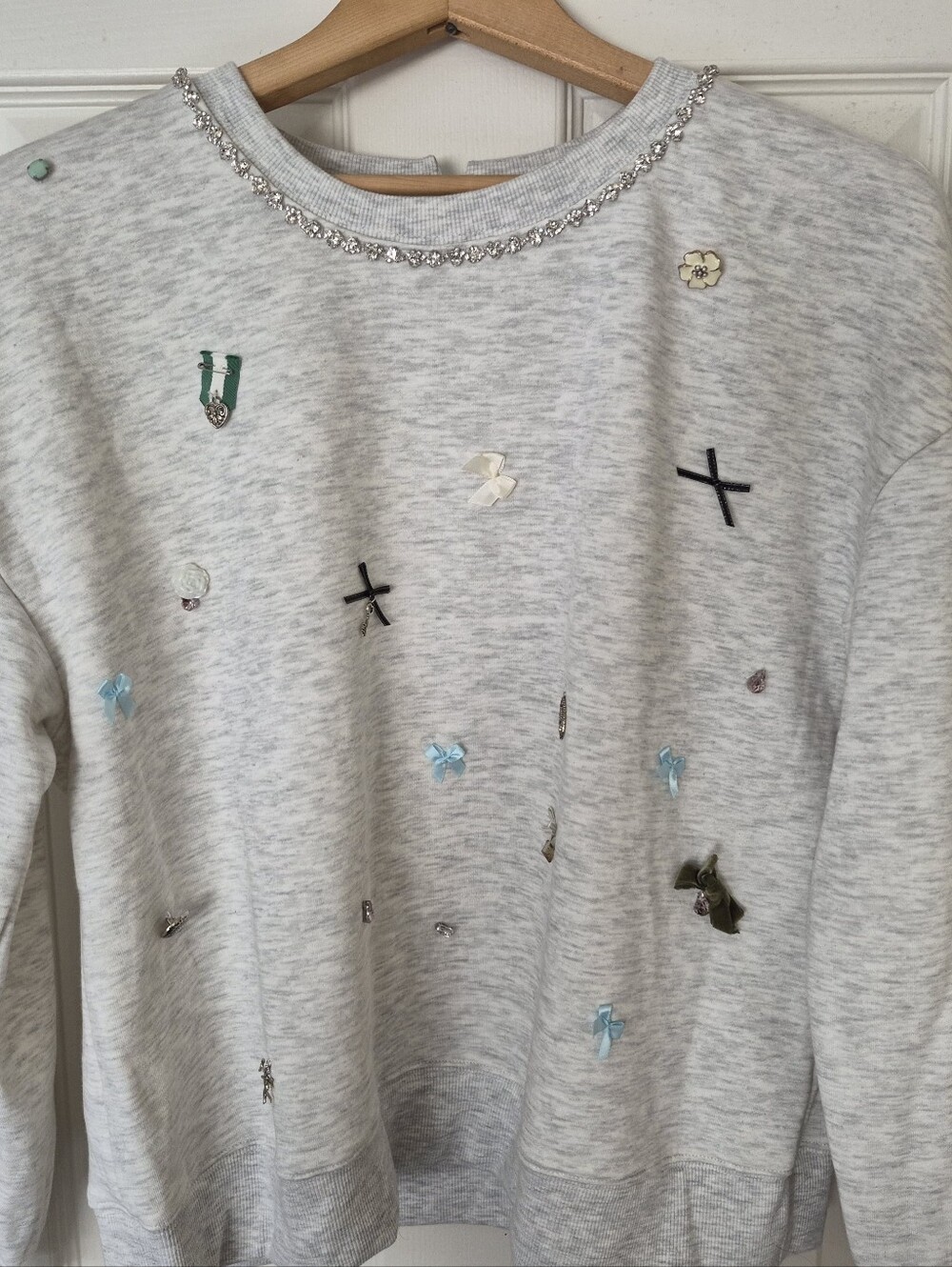 Anthropolgie Heather Gray Embellished Sweatshirt with Bow Detail New With Tags - Picture 4 of 4